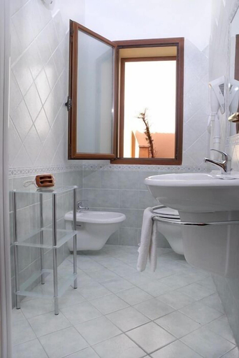 Bathroom 4, Hotel Patti, Olbia-Tempio
