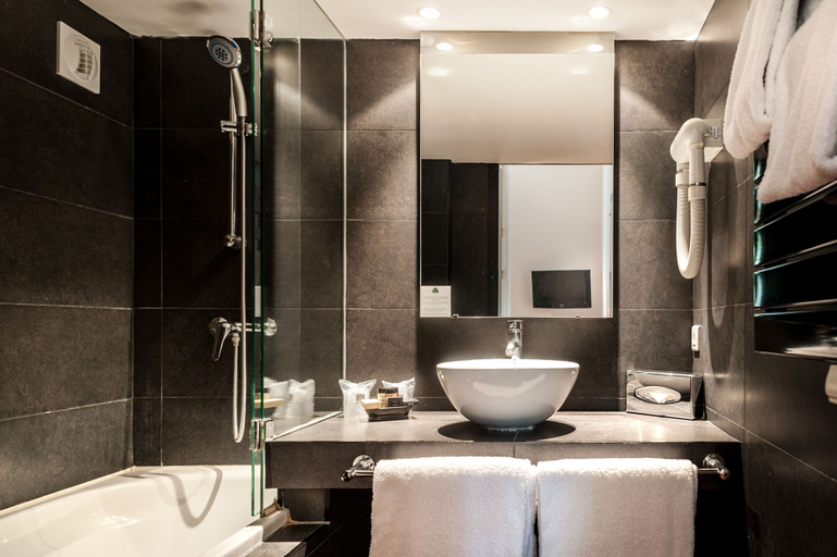 Bathroom 5, Hotel Le Cloitre St Louis, Vaucluse