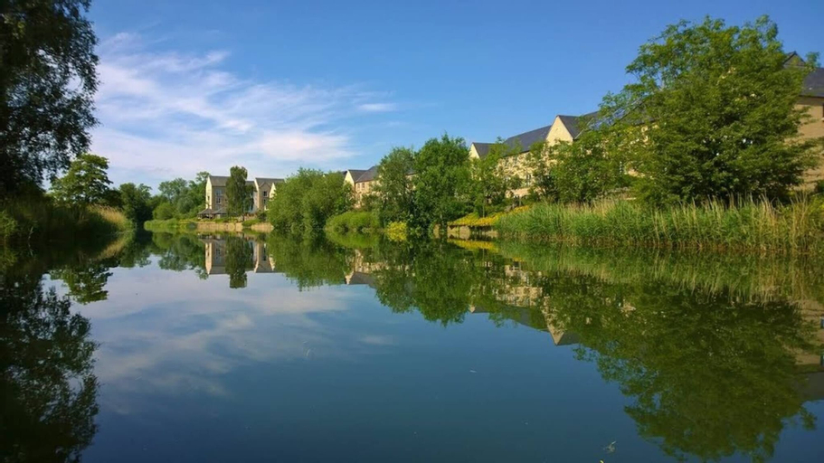 Penthouse Apartment On The River - 65 Skipper Way, Cambridgeshire