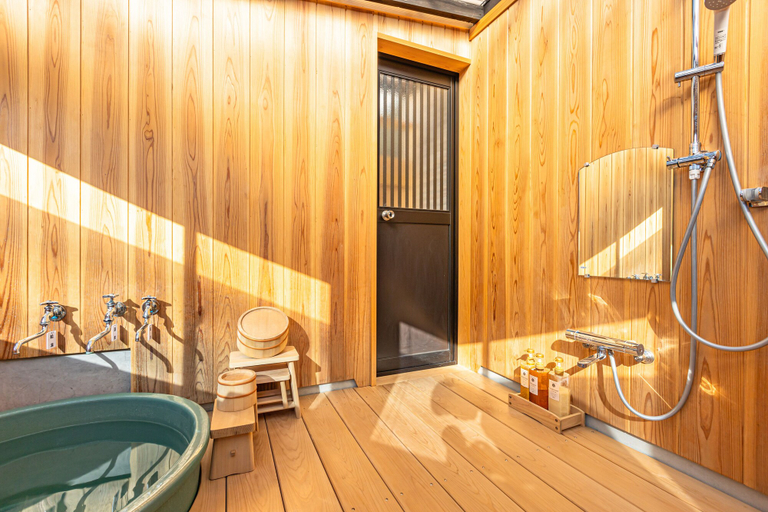 Bathroom 4, LONG VACATION, Shirahama