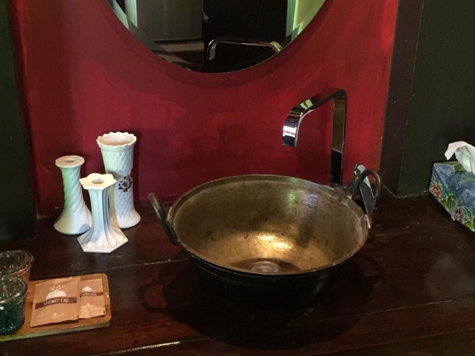 Bathroom 4, Baan Nai Nakhon, Muang Songkhla