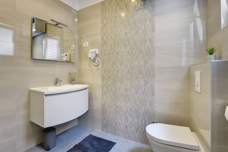 Bathroom 4, D&A Central Luxury Apartments, Pula