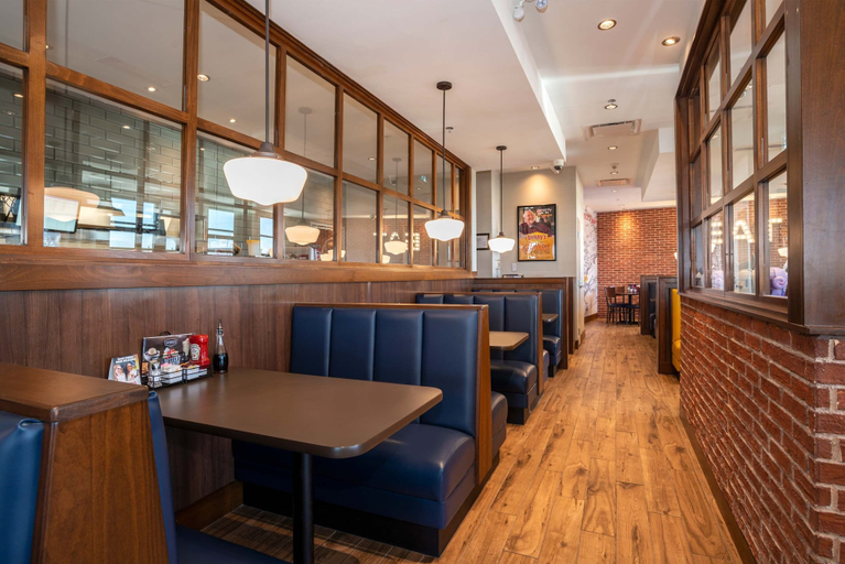 Food & Drinks 5, Sandman Hotel Hamilton, Hamilton
