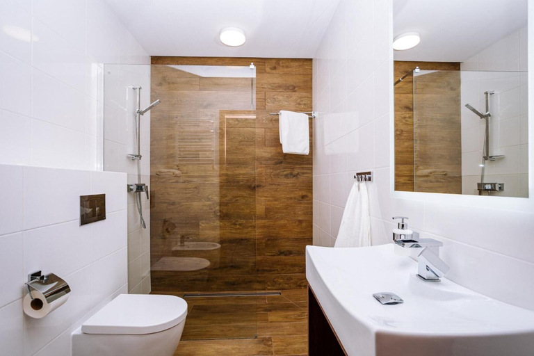 Bathroom 4, Pokoje 4you, Koszalin City