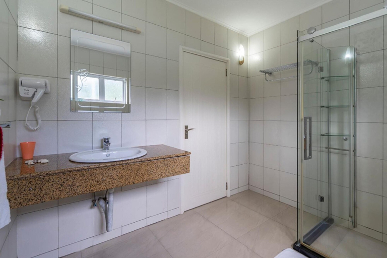 Bathroom 3, La Modestie Villa
