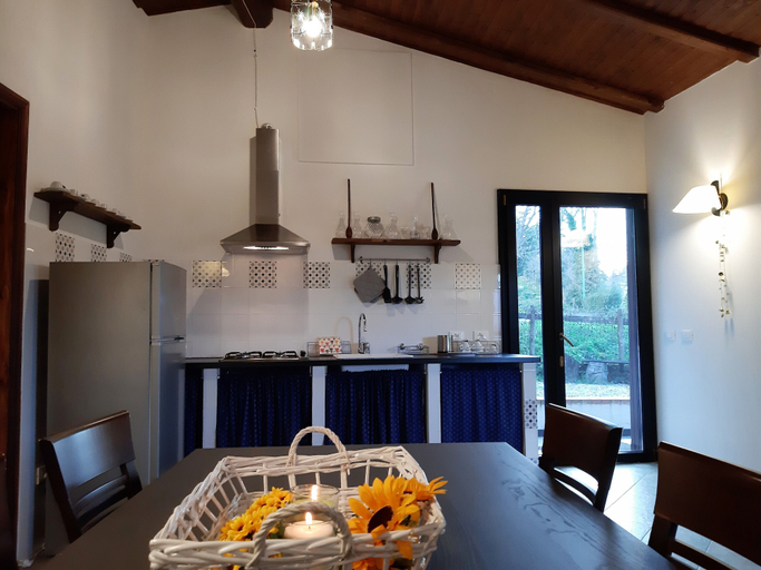 In-room dining 2, Casa La Violara, Genova