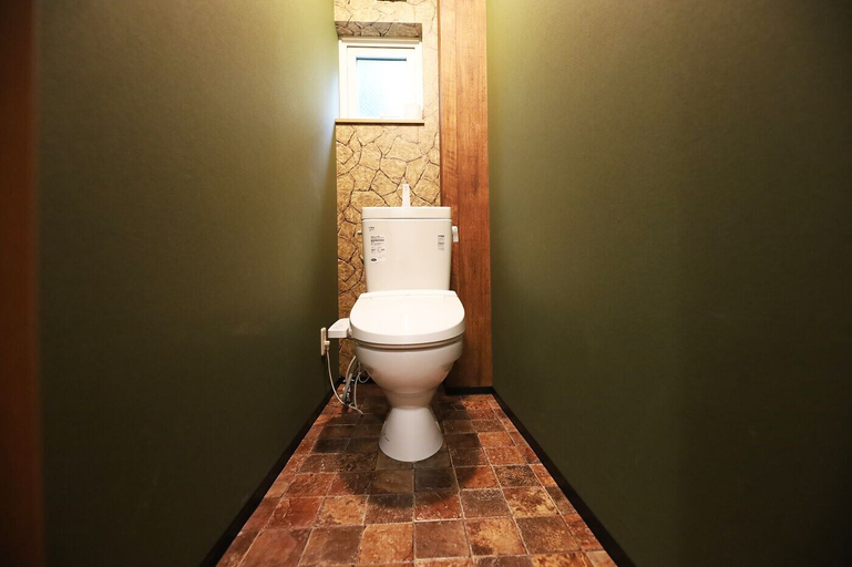 Bathroom, The Beehive Otaru, Otaru
