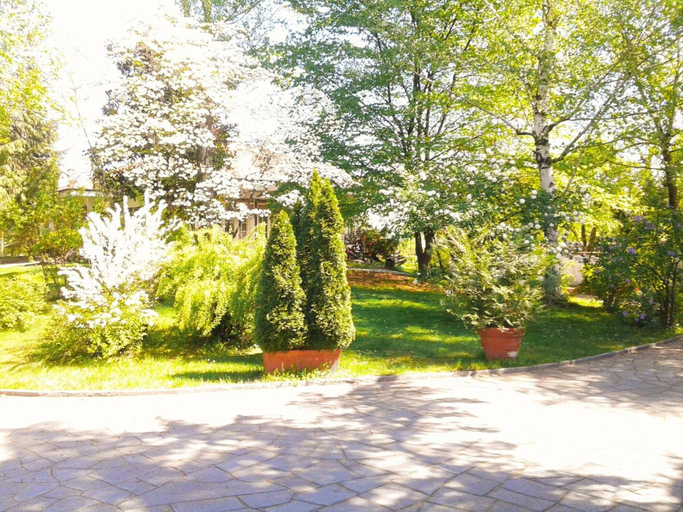 Property grounds 2, Villa Maria Sole, Cuneo