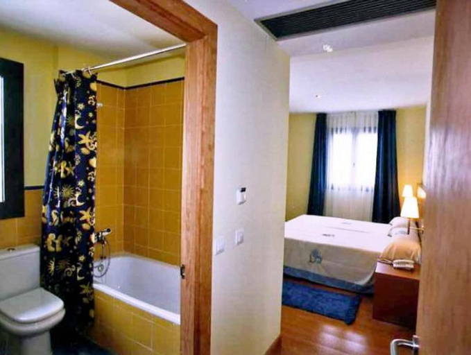 Bathroom 5, Hotel Ibaigune, Vizcaya
