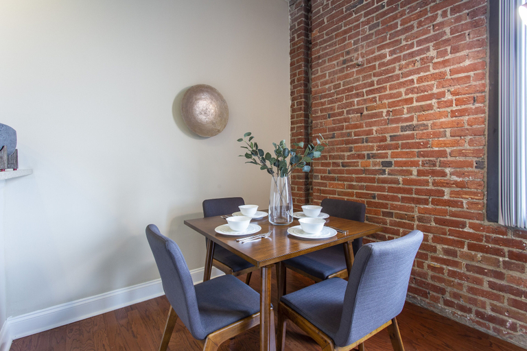 Others 5, TrustBnB, Philadelphia
