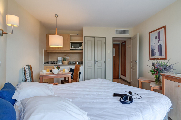 Bedroom 3, SOWELL HOTELS Ardeche, Ardèche