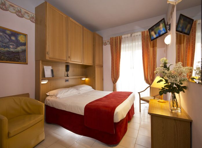 Bedroom 3, Hotel Kennedy, Rimini