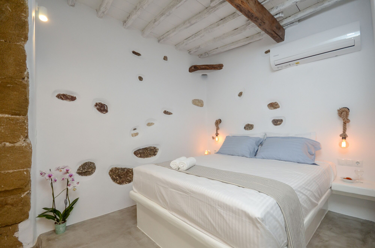 Bedroom 4, Venetian Suites, South Aegean