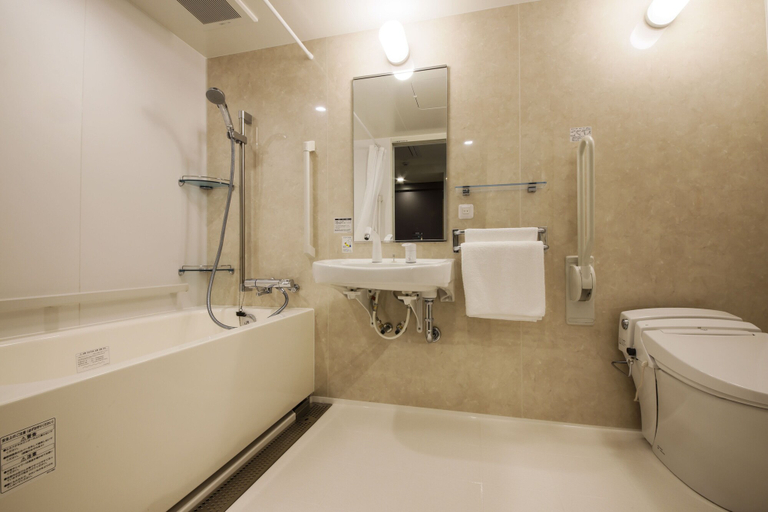 Bathroom 5, Plum Hotel, Osaka