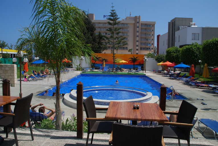 Sport & Beauty 5, The Caravel Hotel
