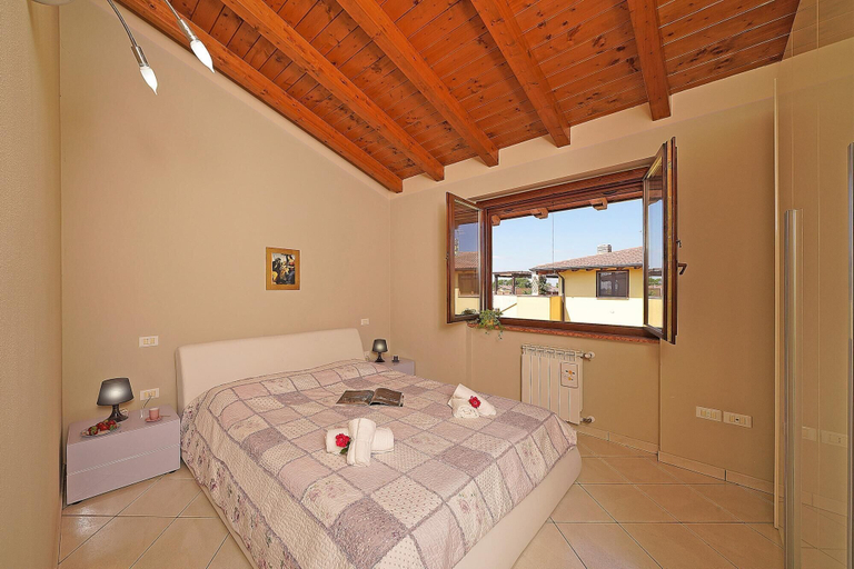 Bedroom 5, Appartamento Tammaro, Brescia