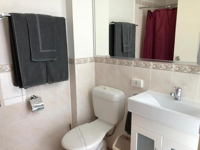 Bathroom 4, Goulburn Motor Inn, Goulburn Mulwaree - Goulburn