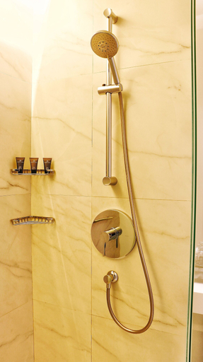 Bathroom 4, Jinjiang Metropolo Hotel Classiq Shanghai Off Bund, Shanghai