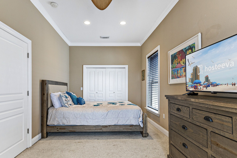 Bedroom 2, Eagle's Nest, Baldwin