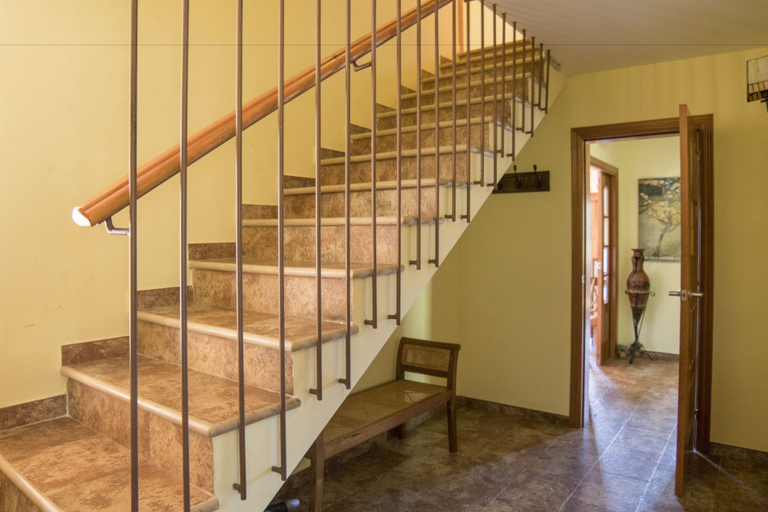 Others 5, Villa Lola, Girona