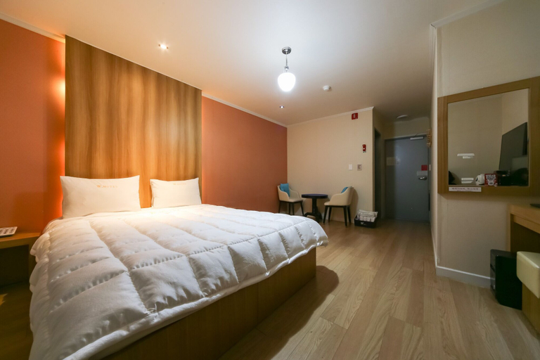 Bedroom 4, Gyeongju Bulguksa W Drive-in Motel, Gyeongju