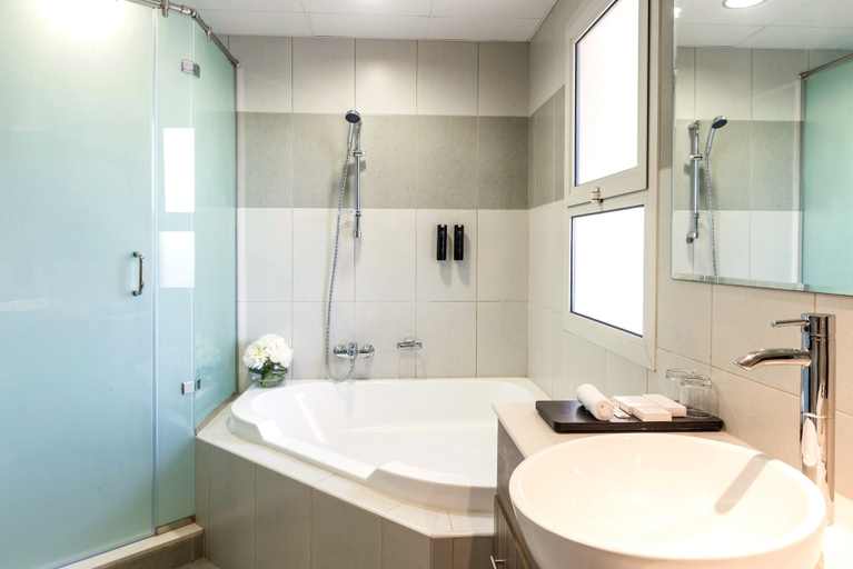Bathroom 5, Jannah Hotel Apartments & Villas, Ras Al Khaimah