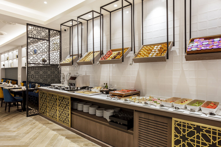 Food & Drinks 5, Eurostars Puerta Real Hotel, Granada