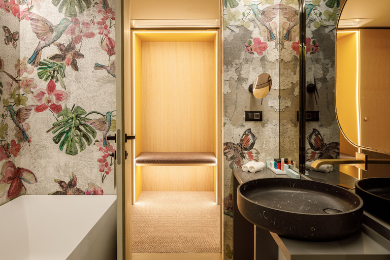 Bathroom 4, Qosmo Brasov Hotel, Brasov