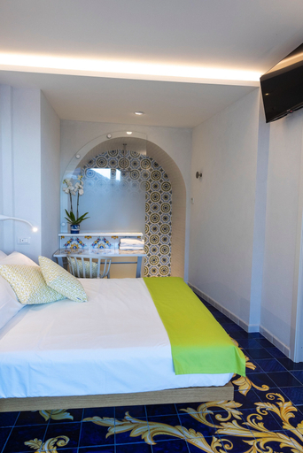Bedroom 5, Decori Suites Amalfi Coast, Salerno
