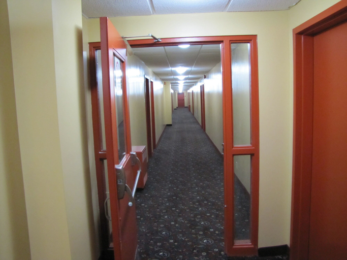 Others 5, Northland Motel, Greater Sudbury