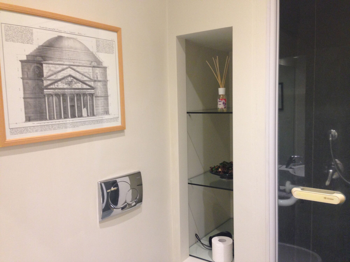 Bathroom 5, Villa Abbamer, Rome