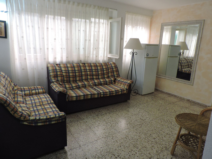 Others 5, Hostal Monreal, Alicante