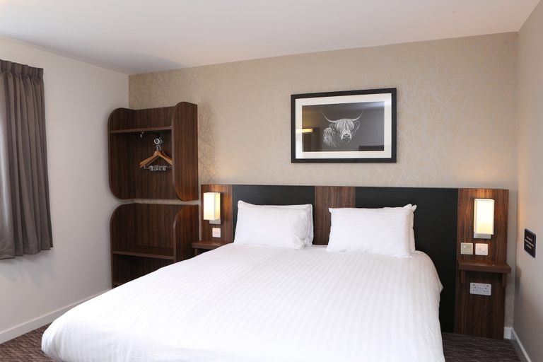Bedroom 2, Harbour Spring, Peterhead by Marston's Inns, Aberdeenshire