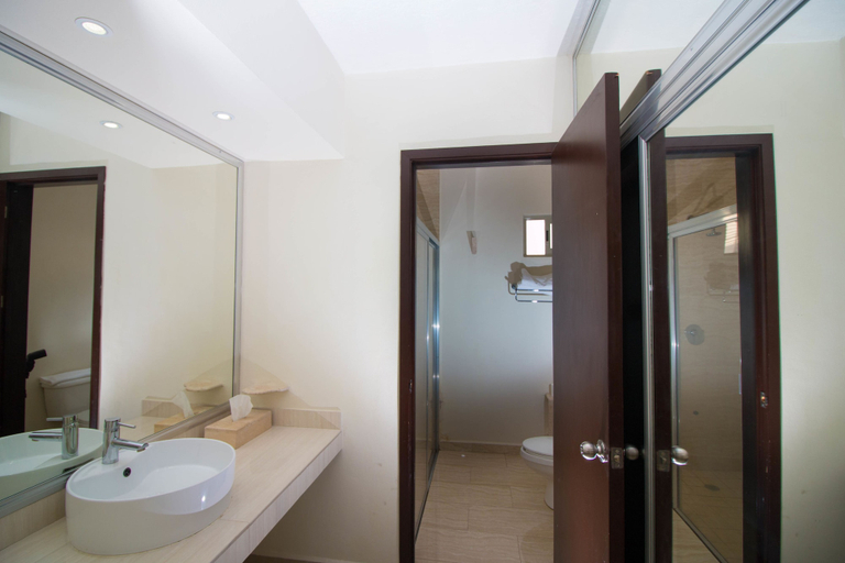 Bathroom 4, Hotel Playa Encantada, Cozumel