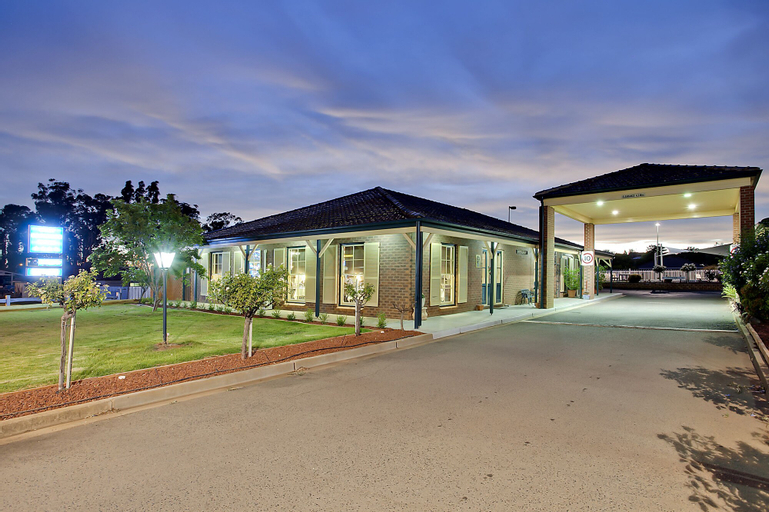 Exterior & Views 22