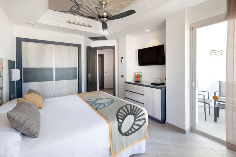 Bedroom 4, Hotel Riu Chiclana - All Inclusive, Cádiz