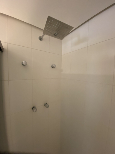 Bathroom 4, Akile Peixoto Gomide, São Paulo
