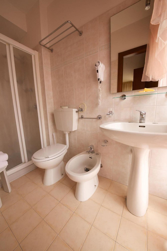 Bathroom, Villa Terri, Verona