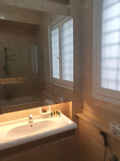 Bathroom 4, Alexander the Great Hotel - Alexotel, Alexandria