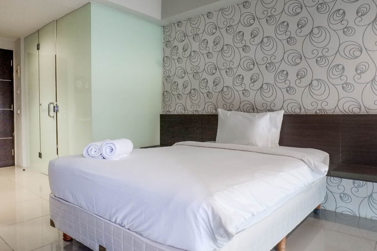 Bedroom 3, Classic Modern Studio Room Apartment at The Square Surabaya, Surabaya