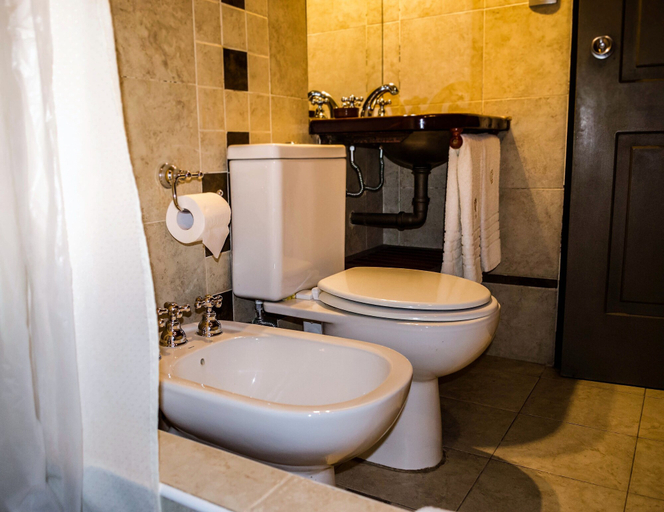 Bathroom 5, Hotel Inkai, Capital