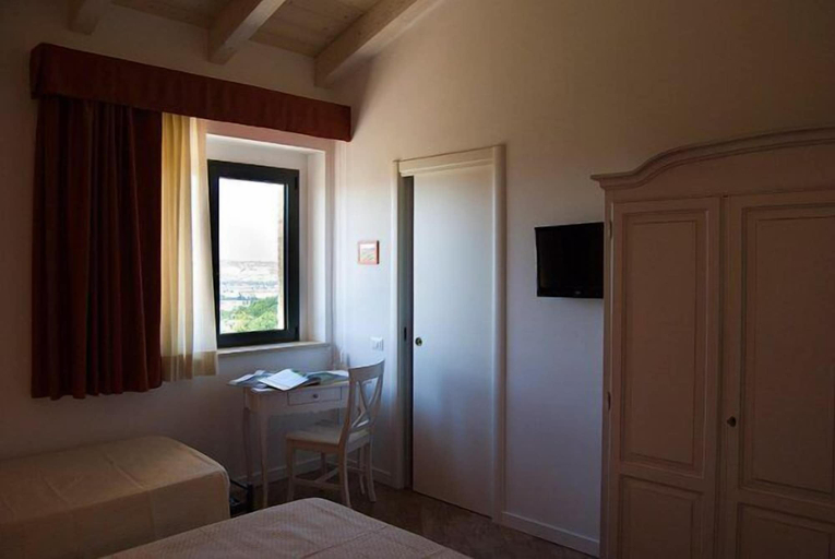 Bedroom 3, BioAgriturismo Il Falco, Fermo