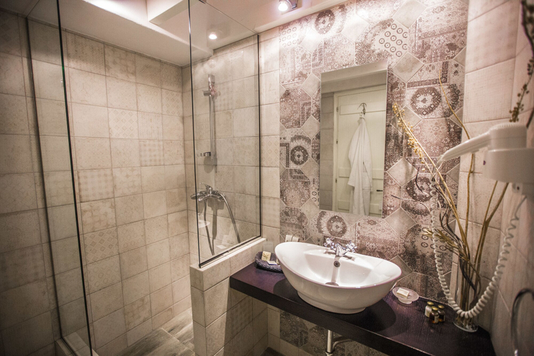 Bathroom 5, Tholaria Boutique Hotel, South Aegean