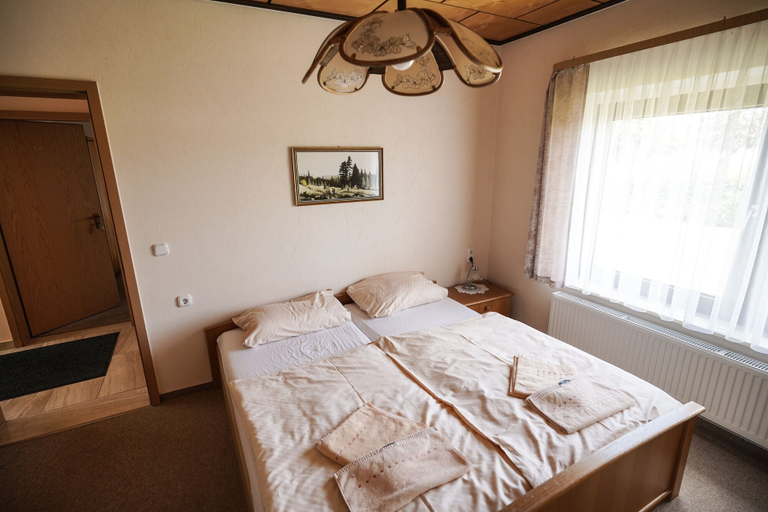 Bedroom 3, Gasthof Zum Goldenen Stern, Prignitz