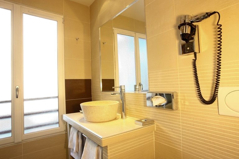 Bathroom 4, Le 46 Hotel, Paris