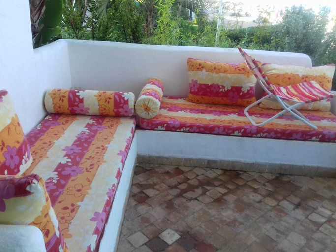 Others 4, Chalet Mny, Tétouan