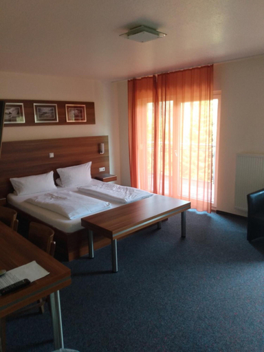 Bedroom 3, Hotel Neckartal, Heidelberg