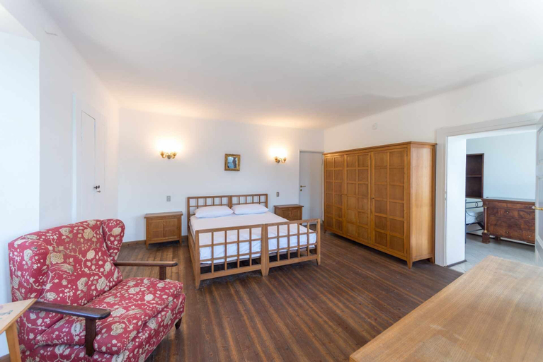 Others 4, Villa Rachele, Lecco