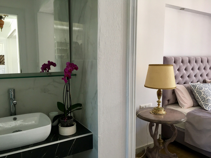 Bathroom 4, Byblos Mare, East Macedonia and Thrace