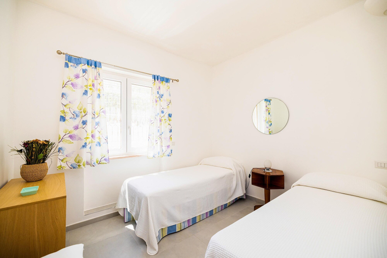 Room 4, 3031 Villa Meridia- Trilocale by Barbarhouse, Foggia